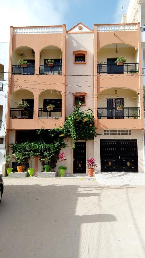 Delices Chez L'Habitant Diack Dakar Esterno foto
